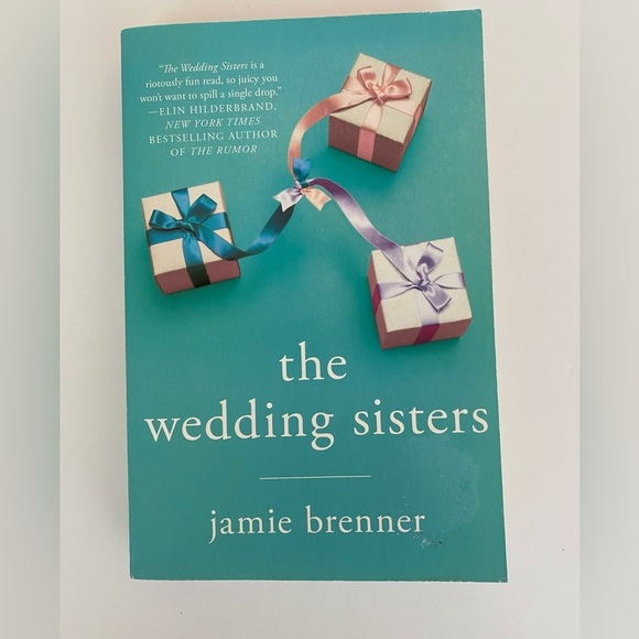 Set of 4 Assorted SoftBack Books by Popular Authors - Great for Any Book Lover - Picture 5 of 11